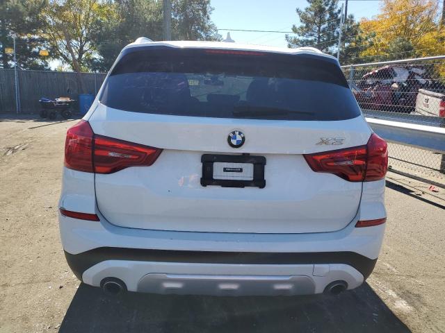 5UXTR9C57JLD62875 - 2018 BMW X3 XDRIVE30I WHITE photo 6