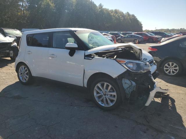 KNDJP3A53J7904218 - 2018 KIA SOUL + WHITE photo 4