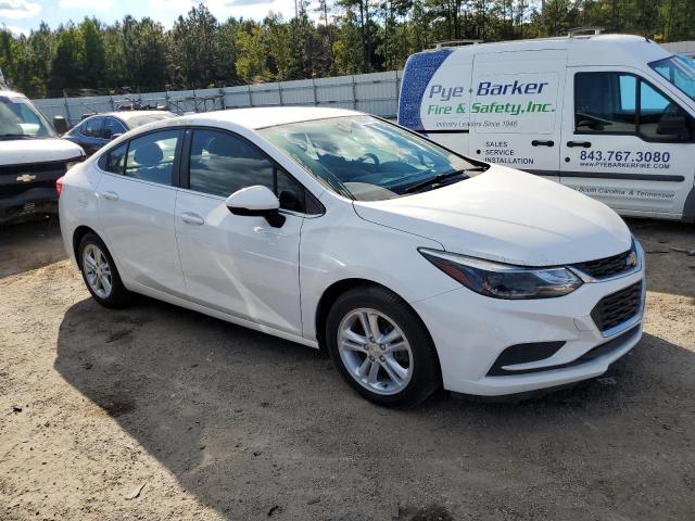 1G1BE5SM8J7216669 - 2018 CHEVROLET CRUZE LT WHITE photo 4