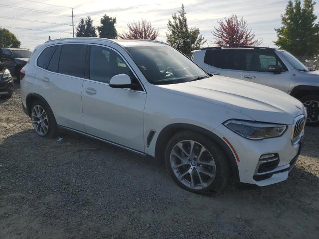 5UXCR6C52KLB12606 - 2019 BMW X5 XDRIVE40I WHITE photo 4