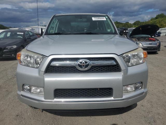 JTEBU5JR6B5037112 - 2011 TOYOTA 4RUNNER SR5 SILVER photo 5