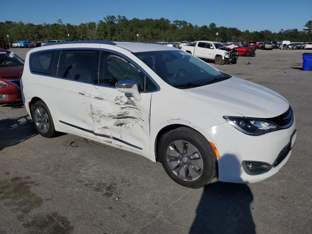 2C4RC1N72JR295104 - 2018 CHRYSLER PACIFICA HYBRID LIMITED WHITE photo 4