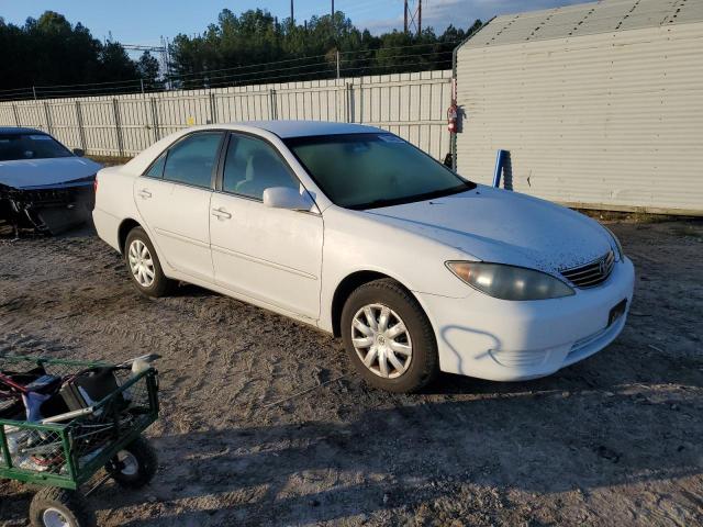 4T1BE32K95U402802 - 2005 TOYOTA CAMRY LE WHITE photo 4