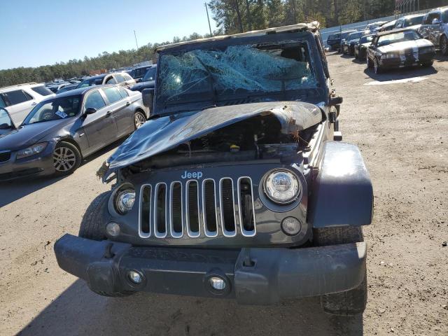 1C4BJWEG4JL814408 - 2018 JEEP WRANGLER U SAHARA GRAY photo 5