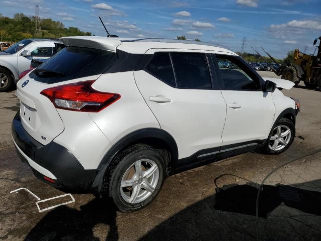 3N1CP5CU8KL545909 - 2019 NISSAN KICKS S WHITE photo 3