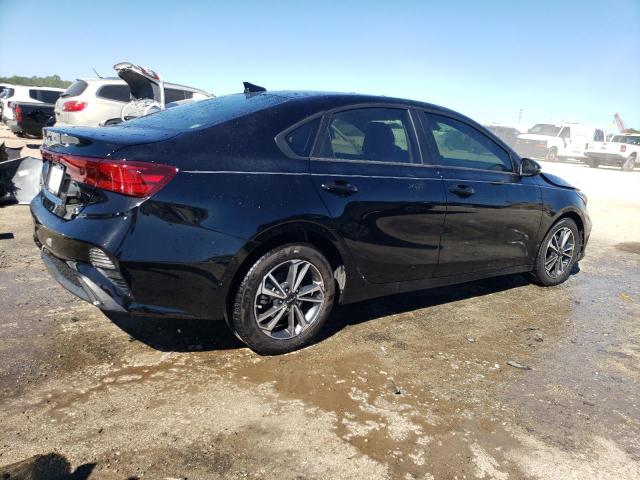 3KPF24AD1PE543582 - 2023 KIA FORTE LX BLACK photo 3