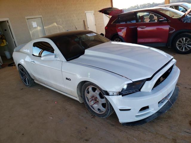1ZVBP8CFXE5223690 - 2014 FORD MUSTANG GT WHITE photo 4