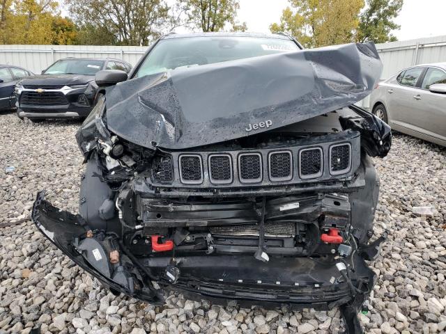 3C4NJDDB6JT169000 - 2018 JEEP COMPASS TRAILHAWK BLACK photo 5