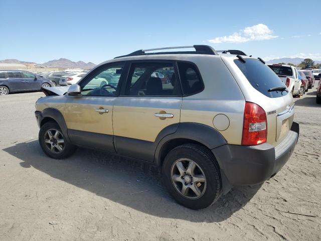 KM8JN12DX5U066451 - 2005 HYUNDAI TUCSON GLS GOLD photo 2