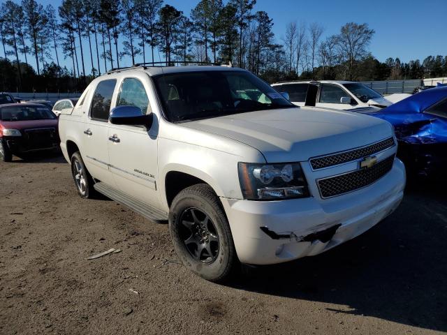 3GNTKGE74CG174411 - 2012 CHEVROLET AVALANCHE LTZ BEIGE photo 4