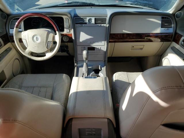 5LMFU28R44LJ35492 - 2004 LINCOLN NAVIGATOR ოქროსფერი ფოტო 8