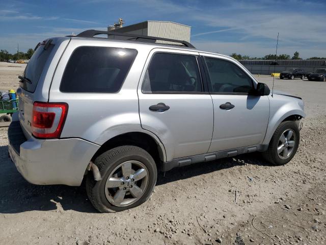 1FMCU0DG1CKC82467 - 2012 FORD ESCAPE XLT GRAY photo 3