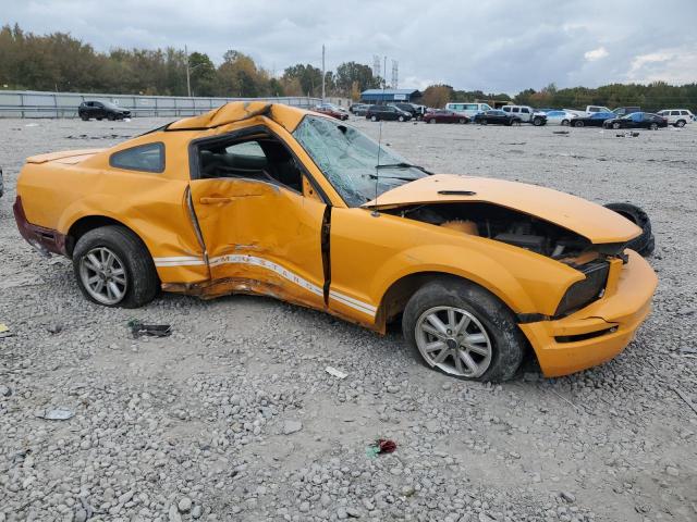 1ZVFT80N675232057 - 2007 FORD MUSTANG ORANGE photo 4