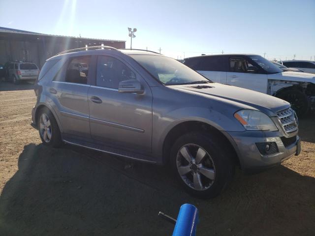4JGBB8GB2BA670912 - 2011 MERCEDES-BENZ ML 350 4MATIC GRAY photo 4