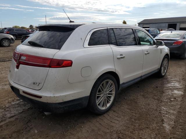 2LMHJ5AT9KBL02796 - 2019 LINCOLN MKT WHITE photo 3