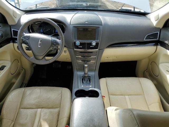 2LMHJ5AT9KBL02796 - 2019 LINCOLN MKT WHITE photo 8