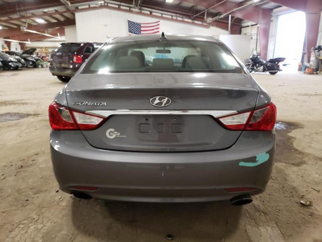 5NPEC4AC0BH135742 - 2011 HYUNDAI SONATA SE GRAY photo 6