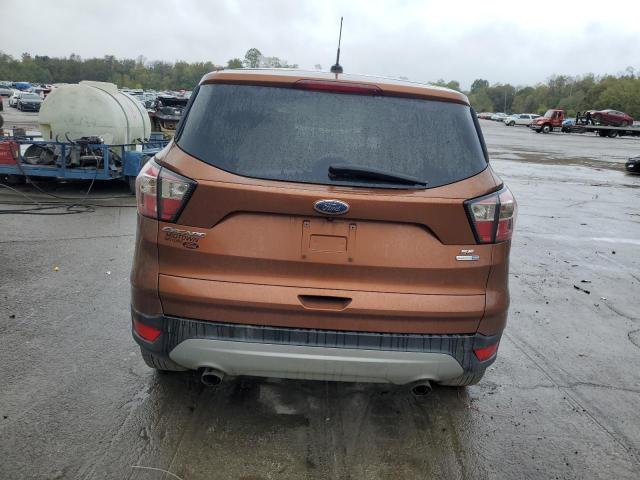 1FMCU9GDXHUD26161 - 2017 FORD ESCAPE SE ORANGE photo 6