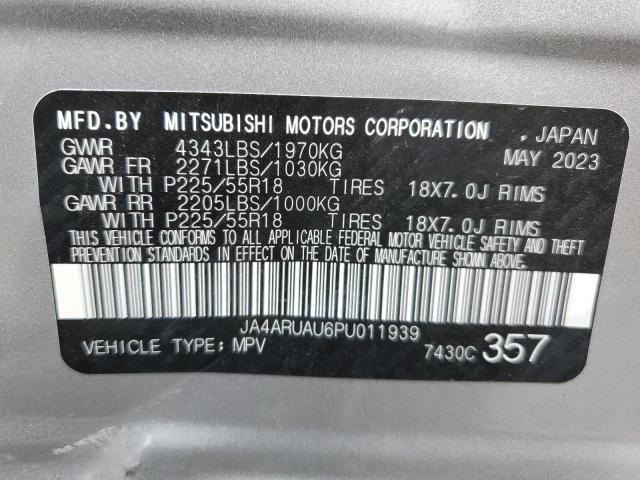 JA4ARUAU6PU011939 - 2023 MITSUBISHI OUTLANDER S/SE SILVER photo 12