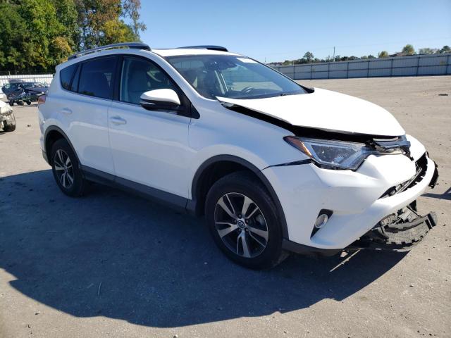 2T3RFREVXJW847846 - 2018 TOYOTA RAV4 ADVENTURE WHITE photo 4