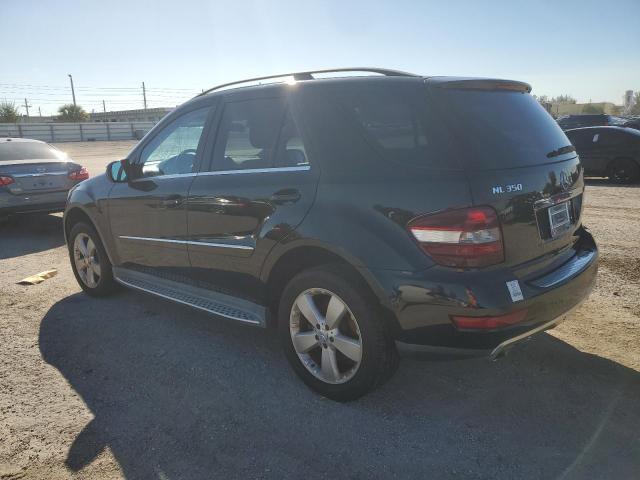 4JGBB8GB2AA556875 - 2010 MERCEDES-BENZ ML 350 4MATIC BLACK photo 2