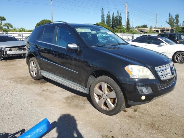 4JGBB8GB2AA556875 - 2010 MERCEDES-BENZ ML 350 4MATIC BLACK photo 4