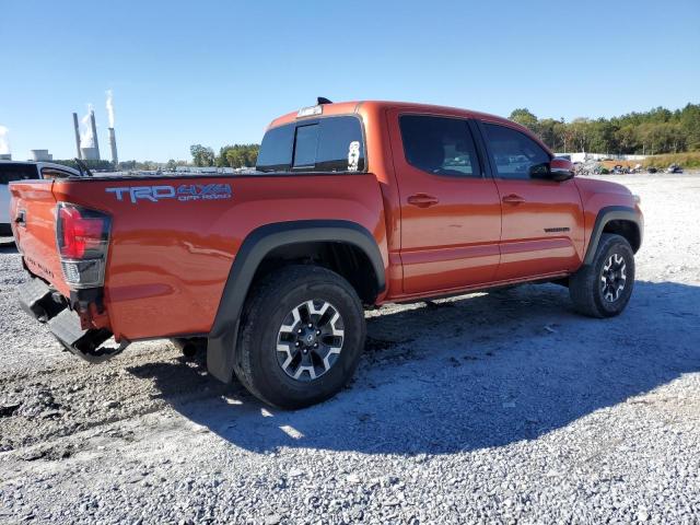 3TMCZ5AN6JM170811 - 2018 TOYOTA TACOMA DOUBLE CAB ORANGE photo 3