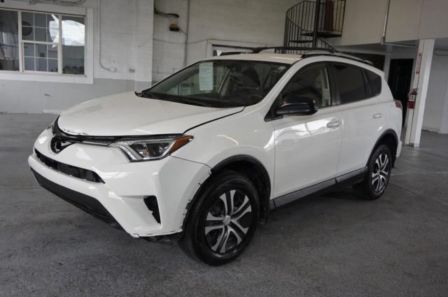 JTMZFREV5GJ097389 - 2016 TOYOTA RAV4 LE WHITE photo 2