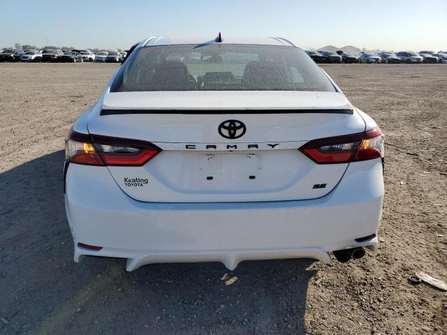 4T1T11AK8PU119090 - 2023 TOYOTA CAMRY SE NIGHT SHADE WHITE photo 6