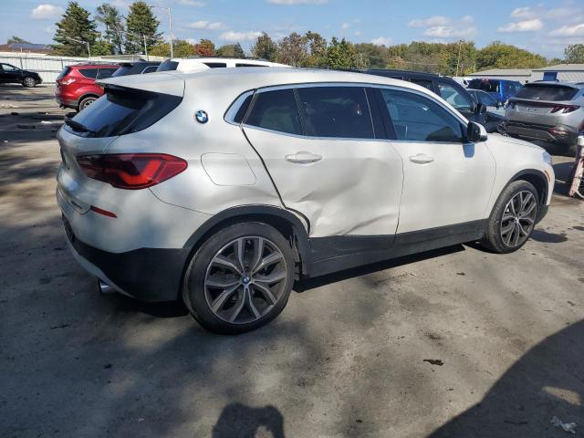 WBXYJ5C37JEF80280 - 2018 BMW X2 XDRIVE28I WHITE photo 3