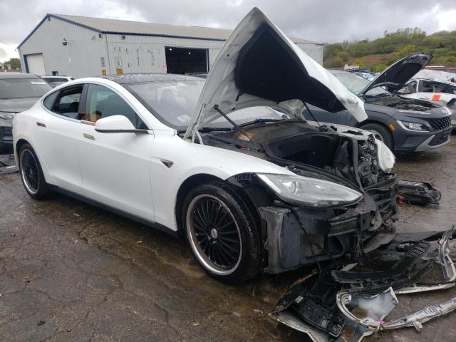 5YJSA1S10EFP24667 - 2014 TESLA MODEL S WHITE photo 4