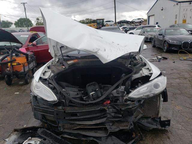 5YJSA1S10EFP24667 - 2014 TESLA MODEL S WHITE photo 5