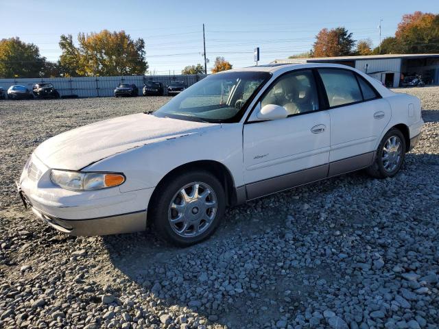 2G4WF5514Y1151278 - 2000 BUICK REGAL GS WHITE photo 1