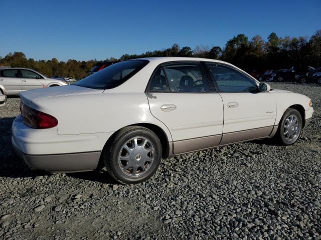 2G4WF5514Y1151278 - 2000 BUICK REGAL GS WHITE photo 3