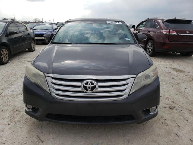 4T1BK3DB7BU413329 - 2011 TOYOTA AVALON BASE 灰色 照片 5