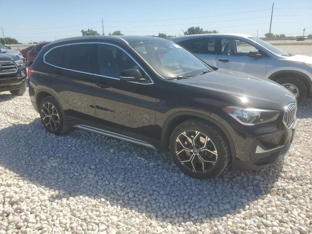 WBXJG7C05L5P74498 - 2020 BMW X1 SDRIVE28I BLACK photo 4