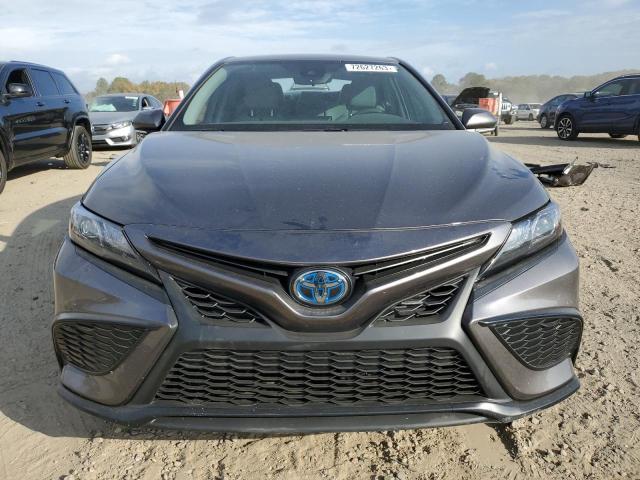 4T1G31AK7PU615199 - 2023 TOYOTA CAMRY SE NIGHT SHADE GRAY photo 5