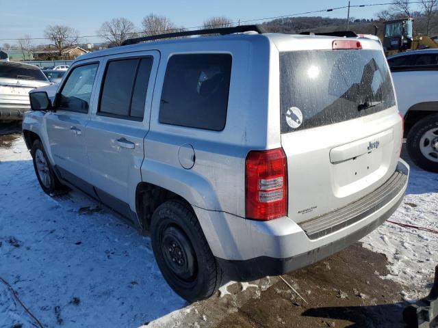 1C4NJPFB6DD137673 - 2013 JEEP PATRIOT LATITUDE SILVER photo 2