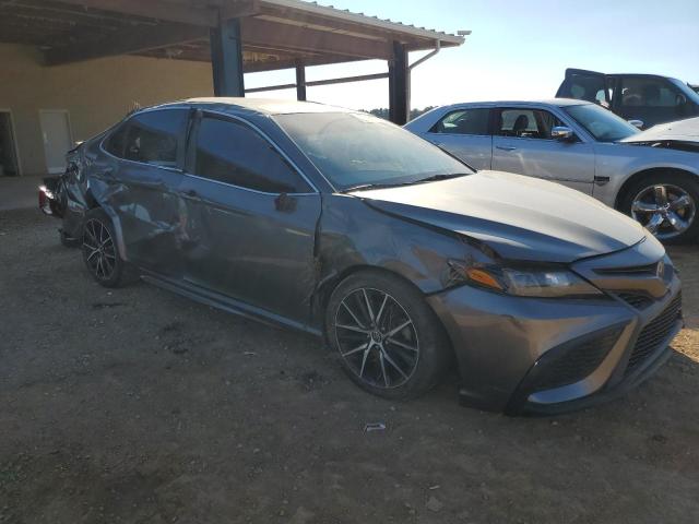 4T1G11AK2MU590987 - 2021 TOYOTA CAMRY SE GRAY photo 4