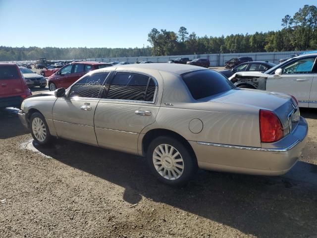 1LNHM81W73Y695801 - 2003 LINCOLN TOWN CAR EXECUTIVE GOLD photo 2