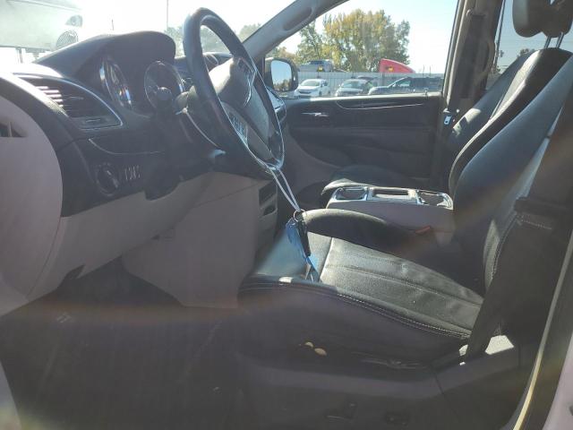 2C4RC1BG1GR300922 - 2016 CHRYSLER TOWN & COU TOURING WHITE photo 7