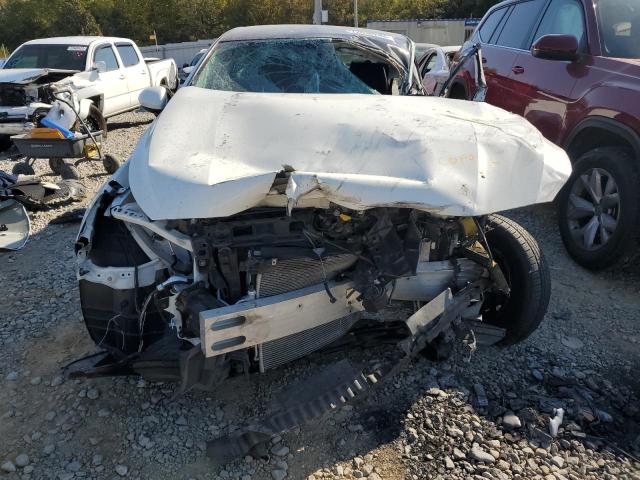 1N4BL4BV7KC228844 - 2019 NISSAN ALTIMA S WHITE photo 5