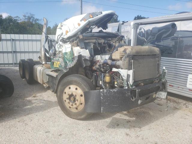 1M1AW02Y7CM020099 - 2012 MACK 600 CXU600 WHITE photo 1