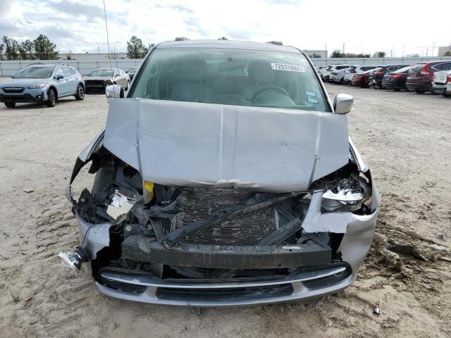 2C4RC1CG6DR807972 - 2013 CHRYSLER TOWN & COU TOURING L SILVER photo 5