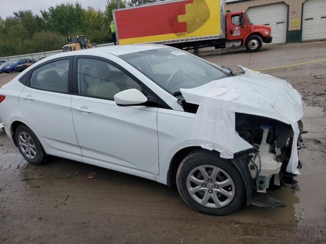 KMHCT4AE6DU394393 - 2013 HYUNDAI ACCENT GLS WHITE photo 4