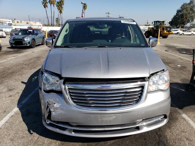 2C4RC1CG1FR699442 - 2015 CHRYSLER TOWN & COU TOURING L SILVER photo 5