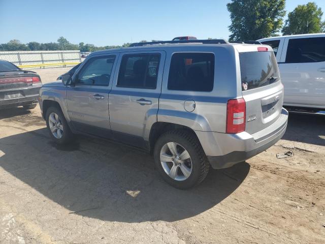 1C4NJRFB3FD379464 - 2015 JEEP PATRIOT LATITUDE SILVER photo 2