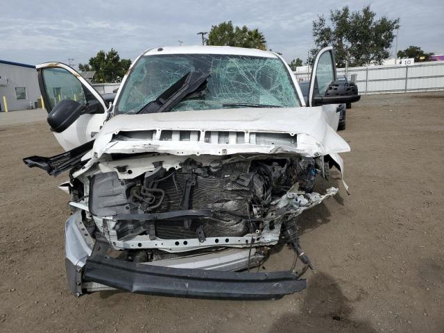 5TFRY5F11JX232581 - 2018 TOYOTA TUNDRA DOUBLE CAB SR/SR5 WHITE photo 5