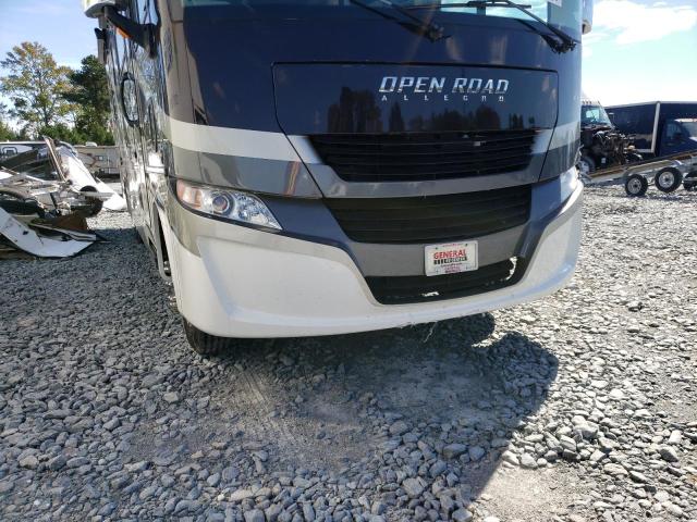 1F66F5DN9L0A04681 - 2020 FORD F53 CREAM photo 9