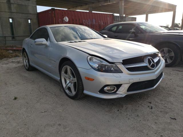 WDBSK7BA5BF163260 - 2011 MERCEDES-BENZ SL 550 SILVER photo 4